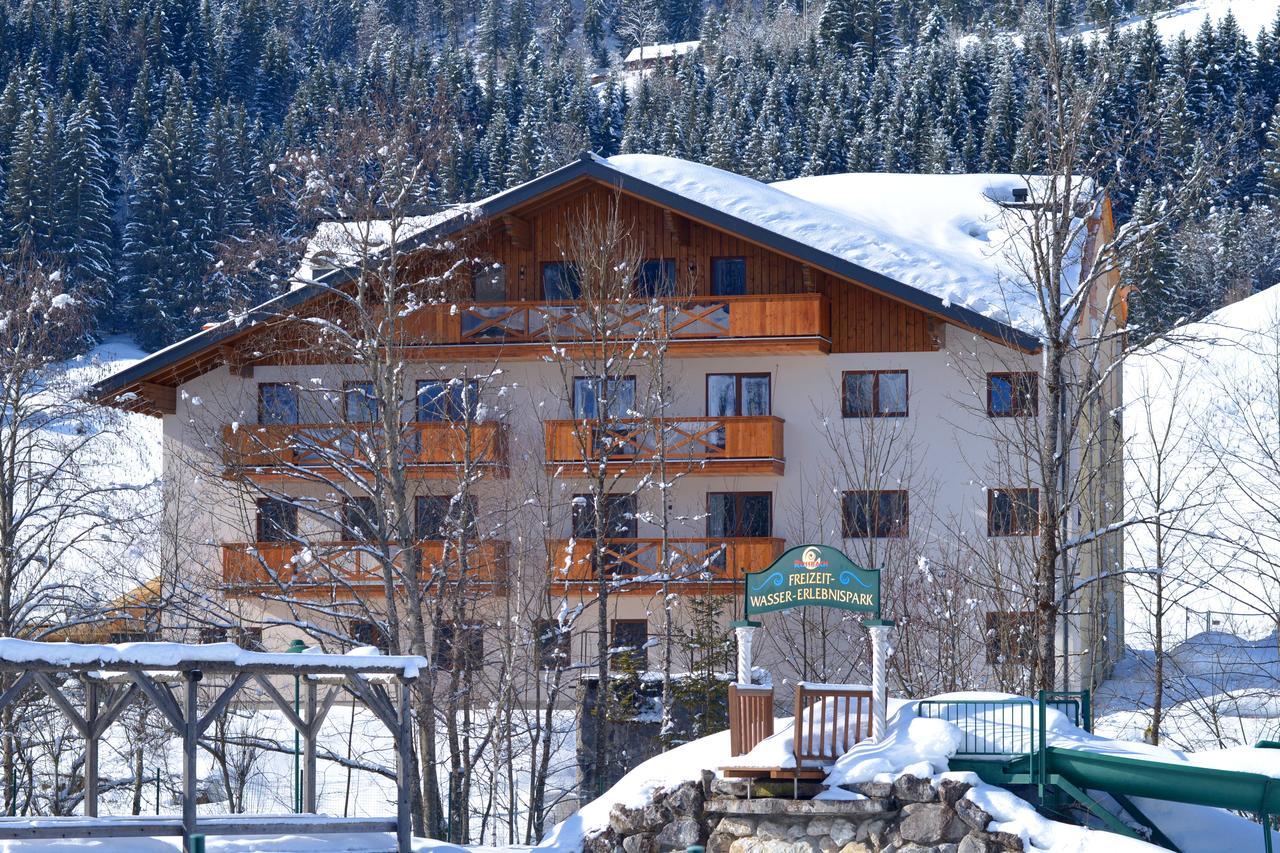 Apart- Und Wellnesshotel Dachsteinresort Russbach am Pass Gschuett Exterior photo